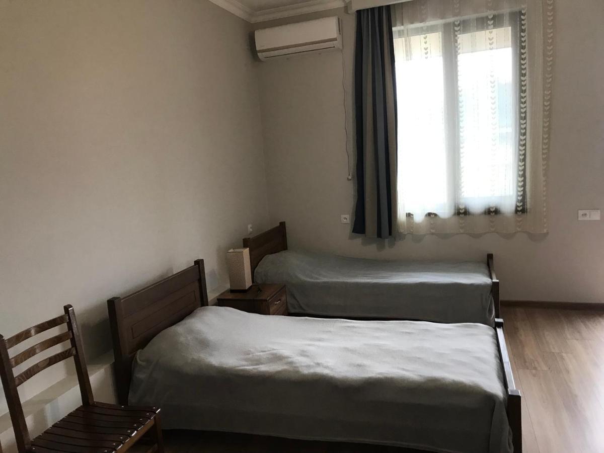 Guest House Eden Тбилиси Екстериор снимка